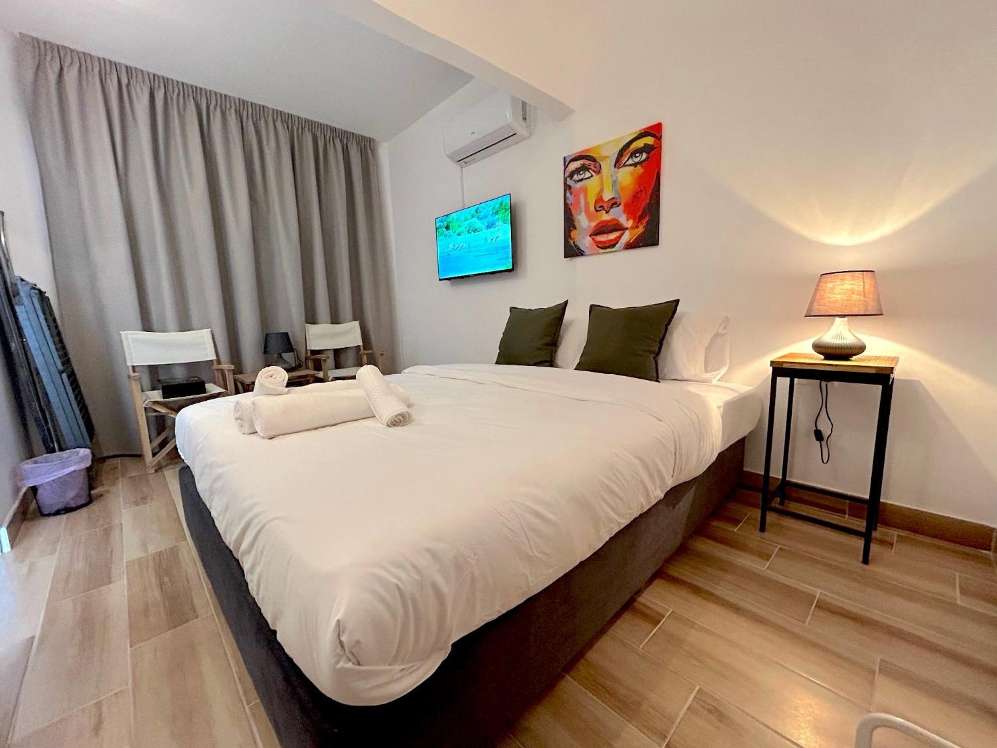 Queen Regina Suites By Platform 357 Nicosia Esterno foto