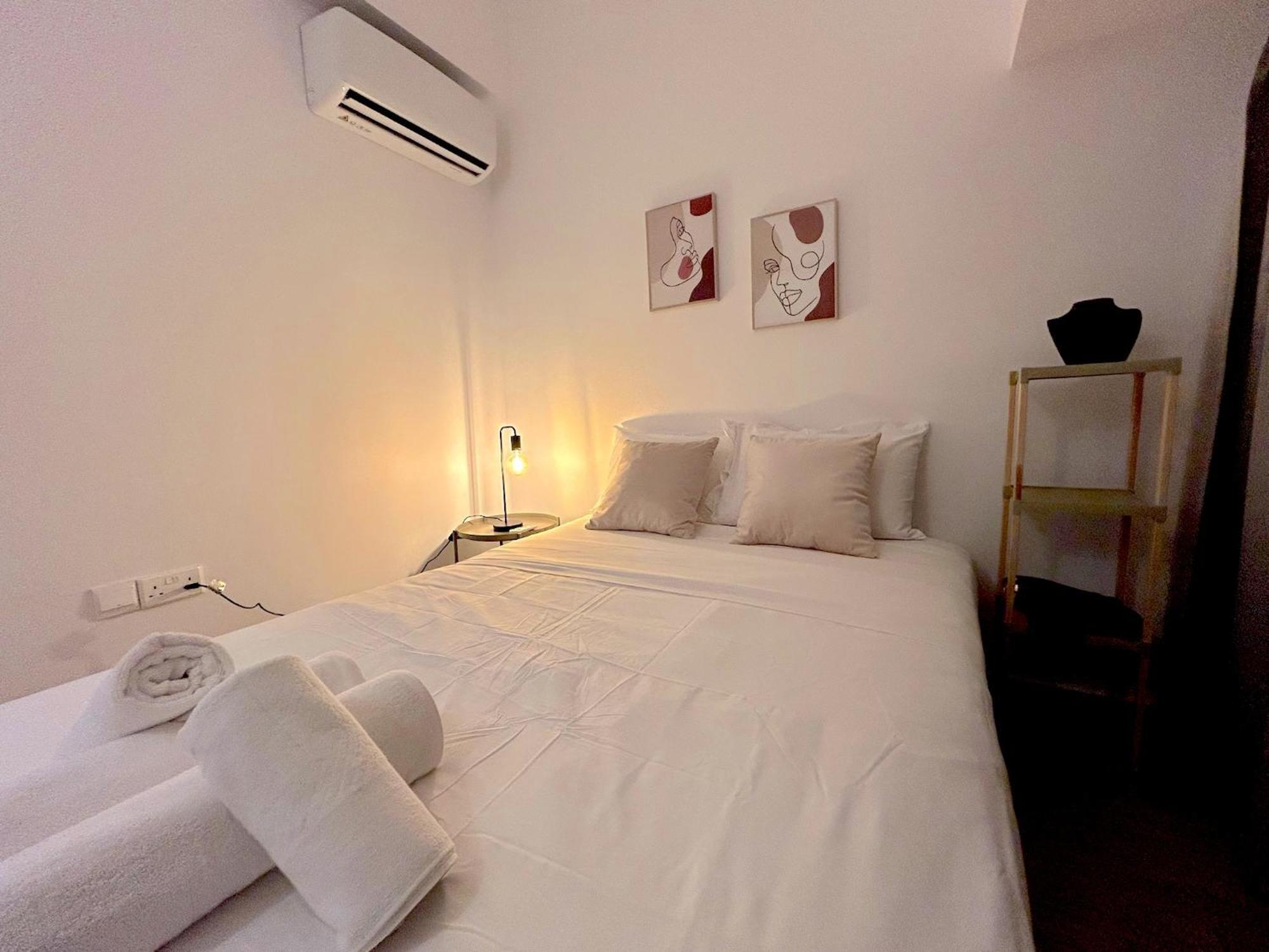 Queen Regina Suites By Platform 357 Nicosia Esterno foto