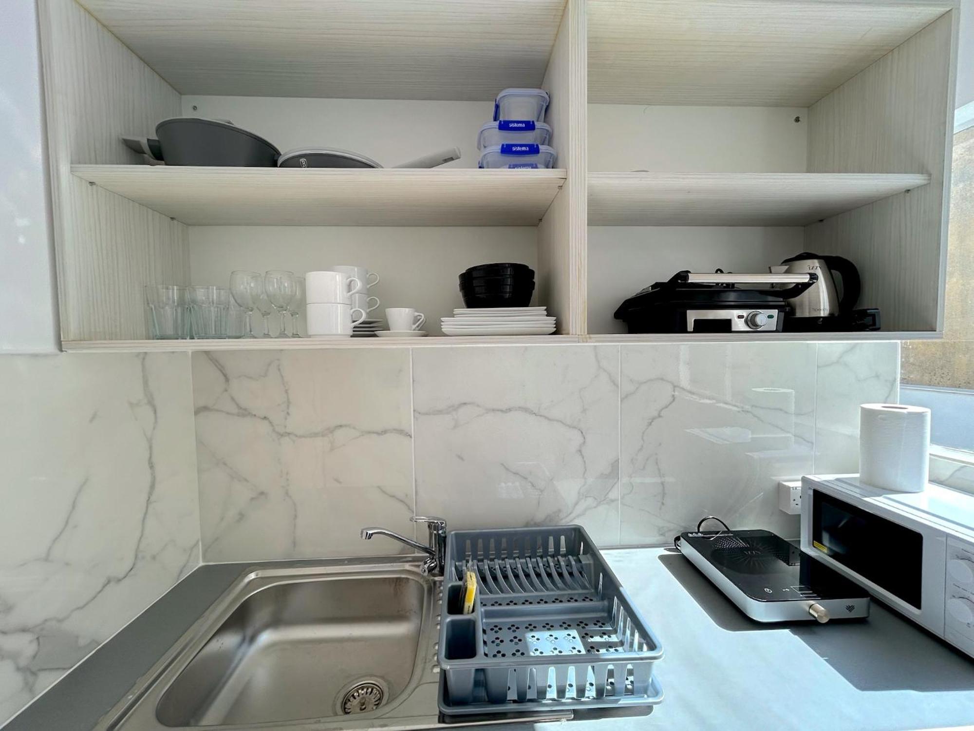 Queen Regina Suites By Platform 357 Nicosia Esterno foto