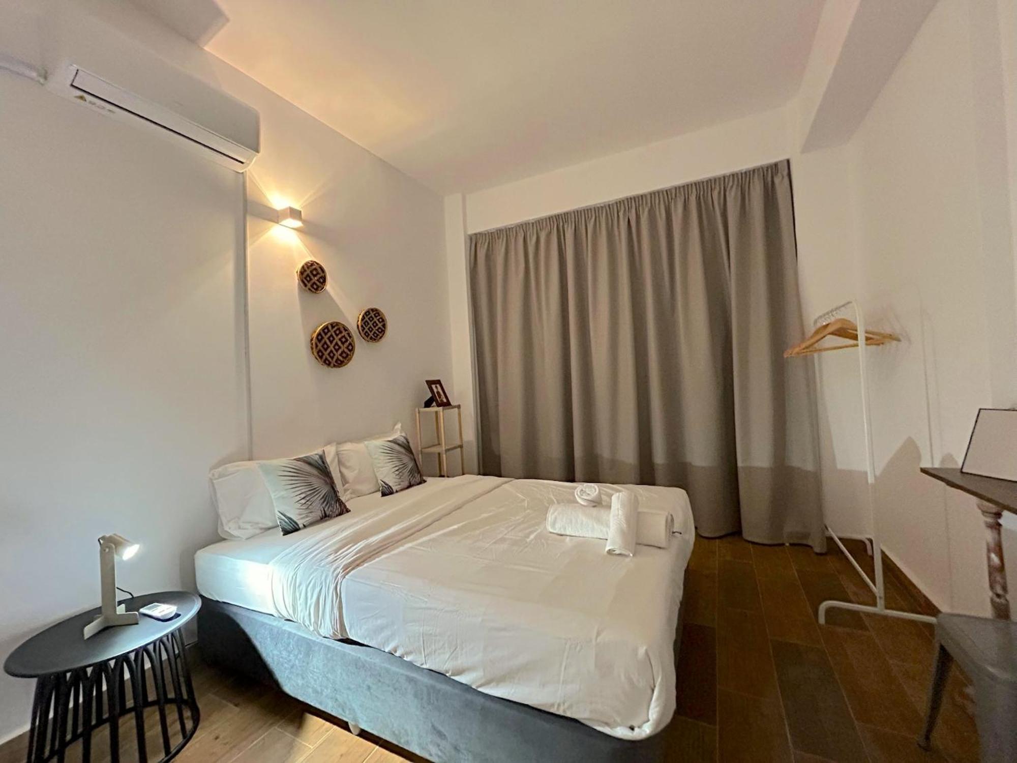 Queen Regina Suites By Platform 357 Nicosia Esterno foto