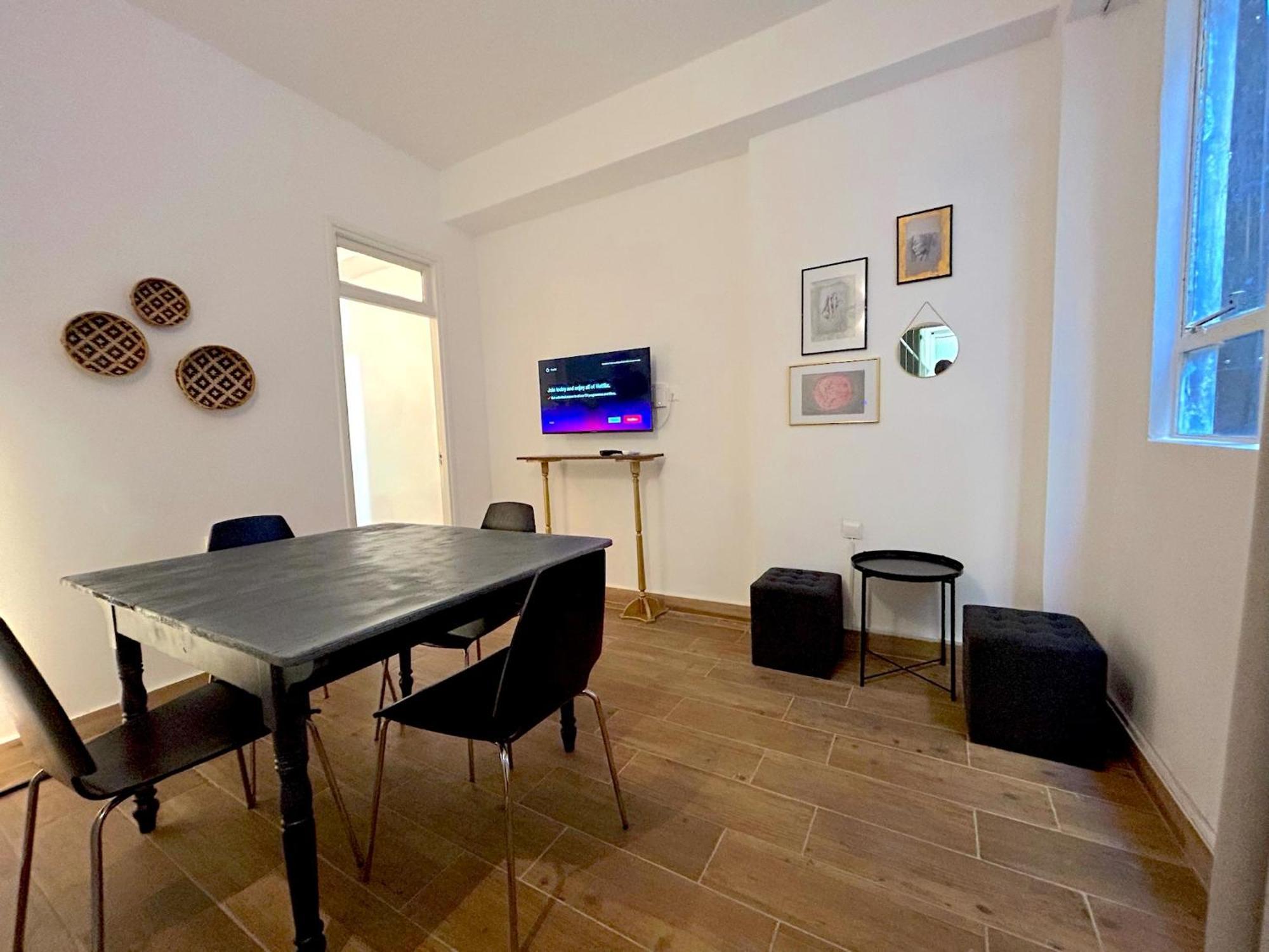 Queen Regina Suites By Platform 357 Nicosia Esterno foto