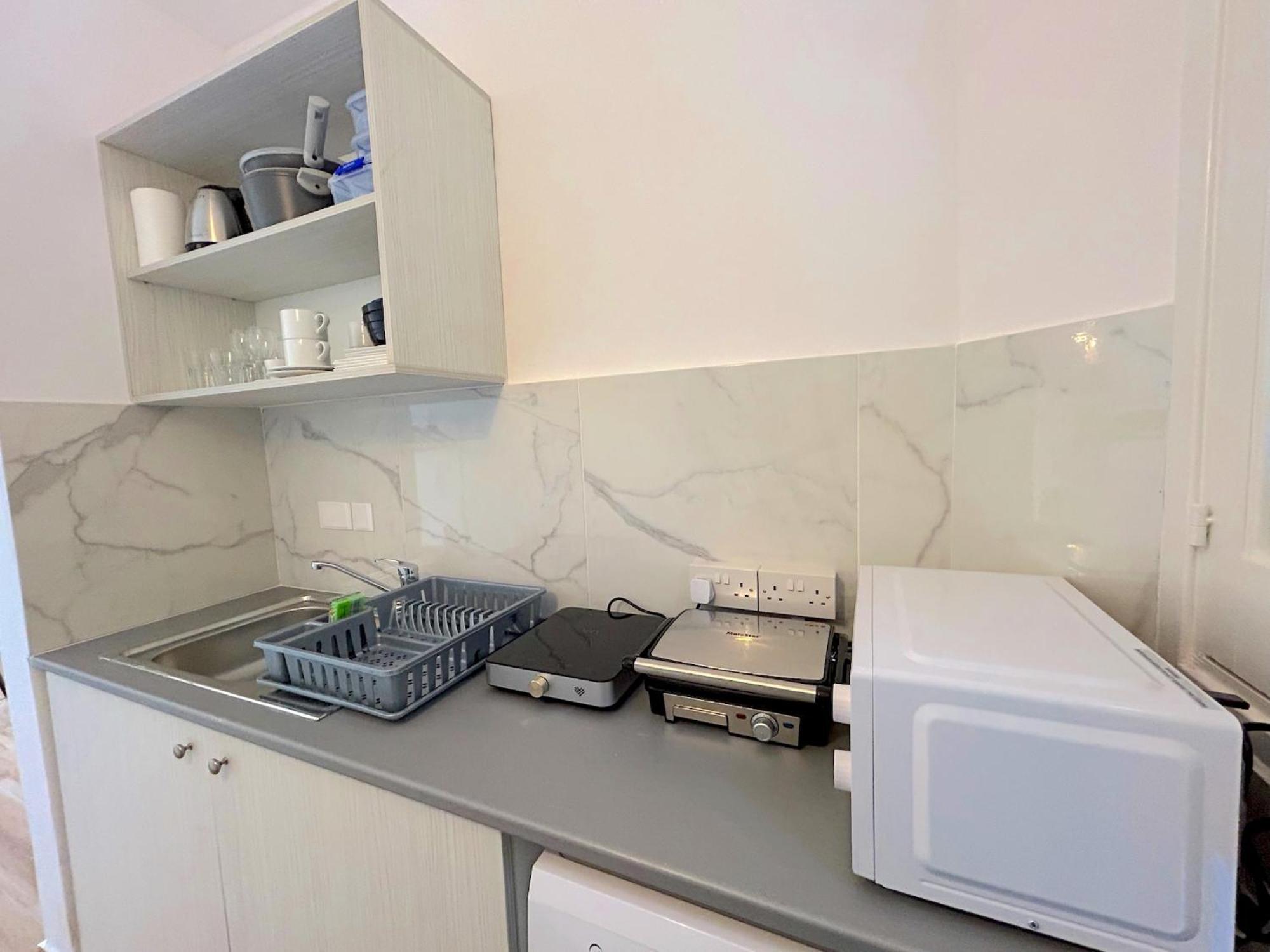Queen Regina Suites By Platform 357 Nicosia Esterno foto