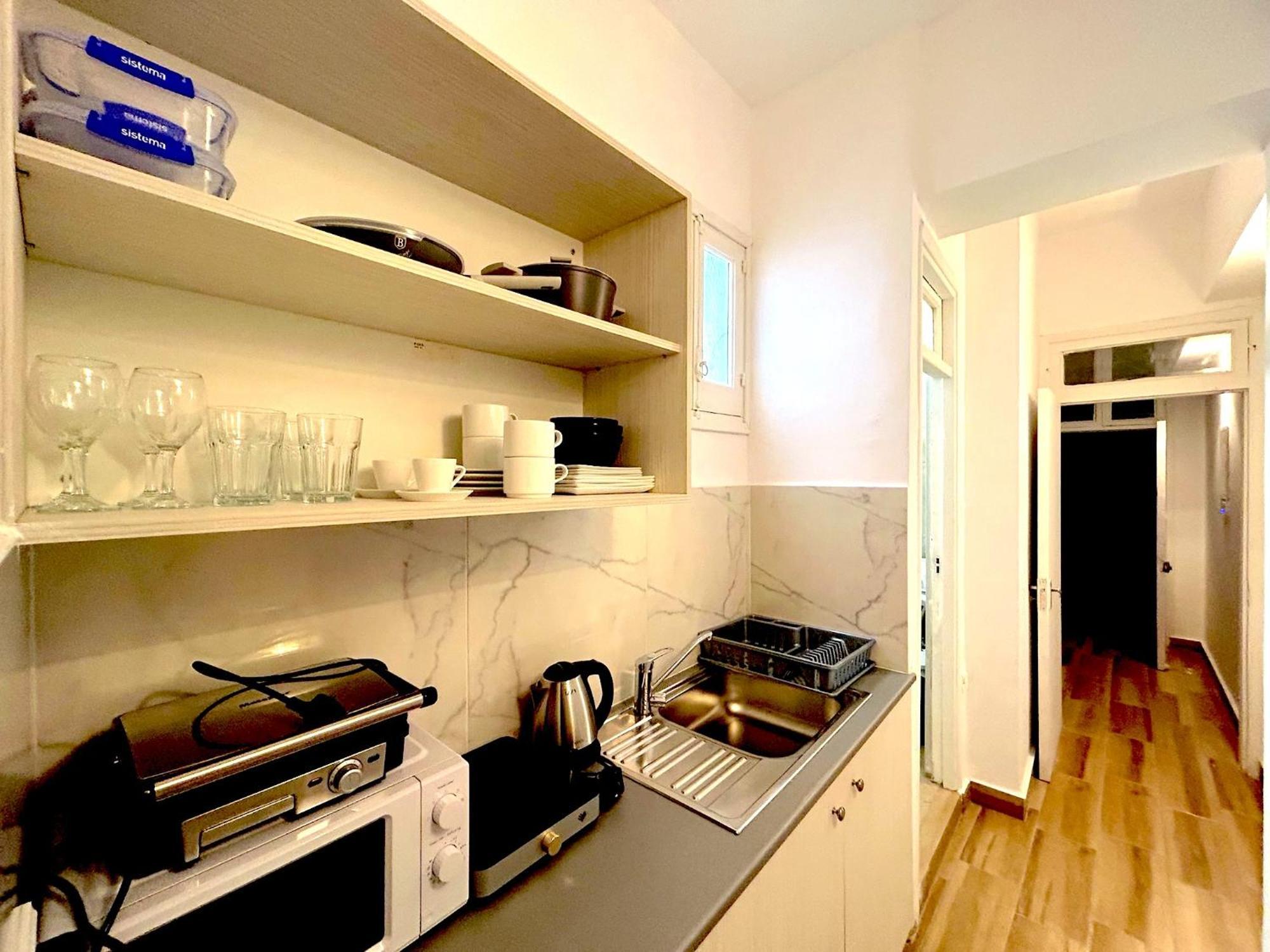 Queen Regina Suites By Platform 357 Nicosia Esterno foto