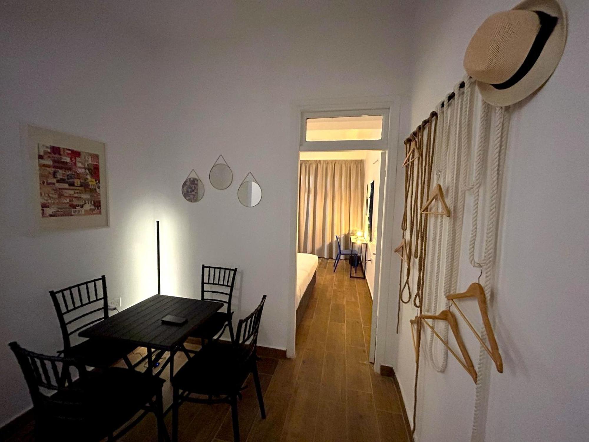 Queen Regina Suites By Platform 357 Nicosia Esterno foto