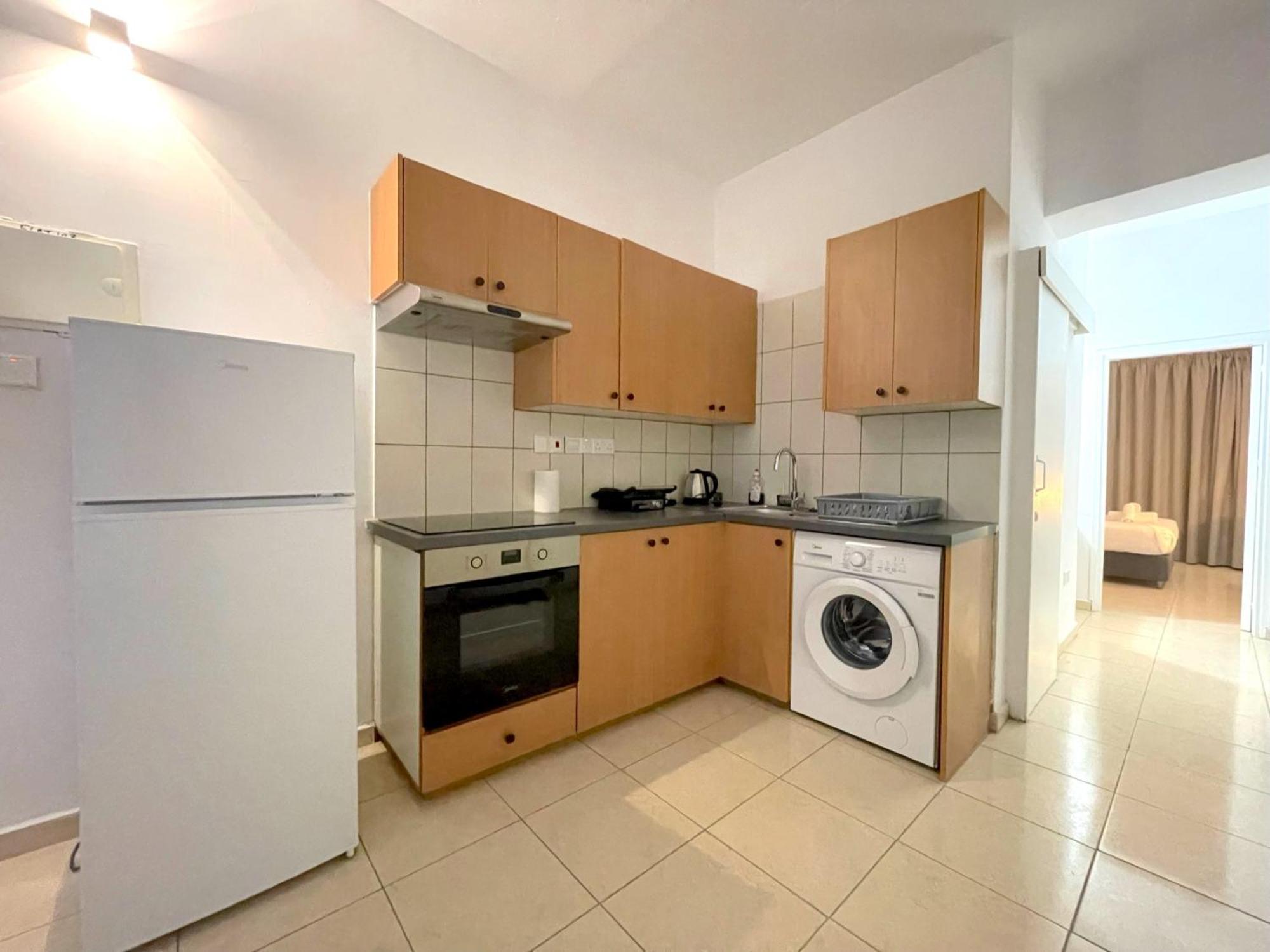Queen Regina Suites By Platform 357 Nicosia Esterno foto