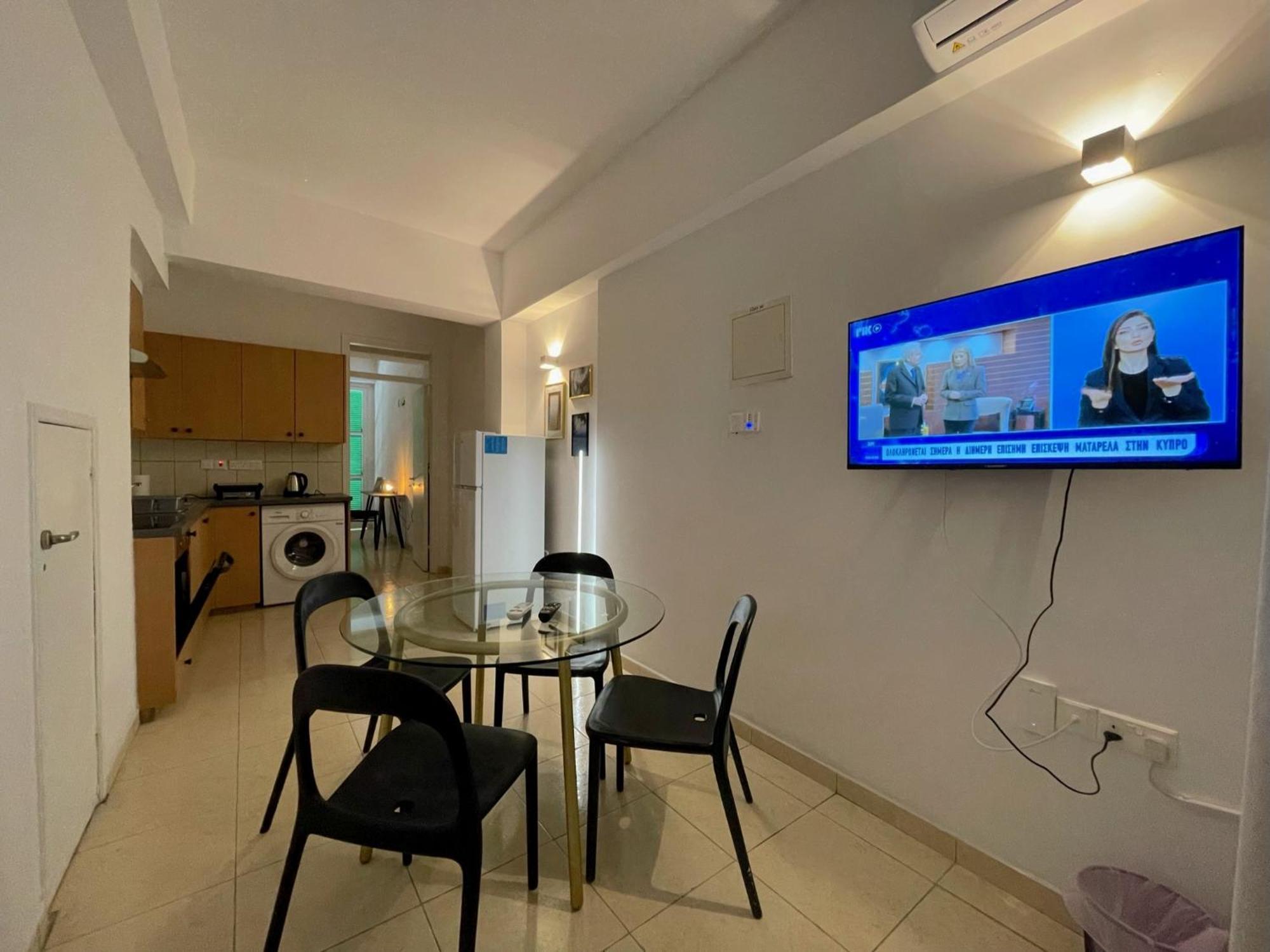 Queen Regina Suites By Platform 357 Nicosia Esterno foto